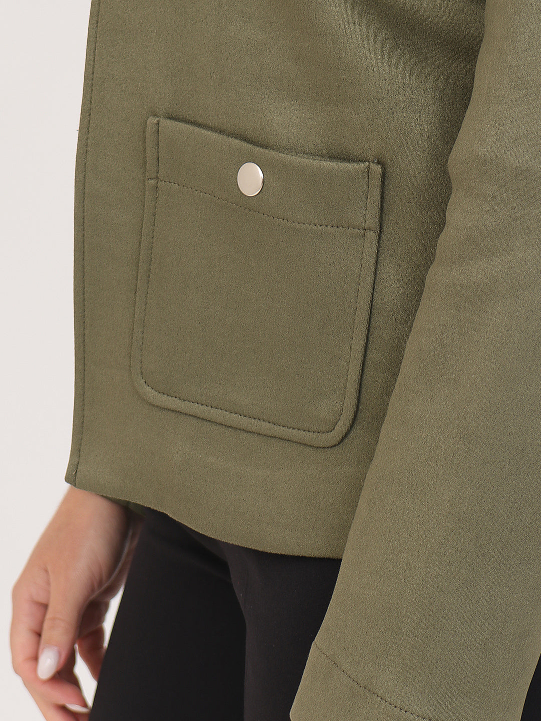 Chamarra Cuello Mao y Bolsillos con Broche