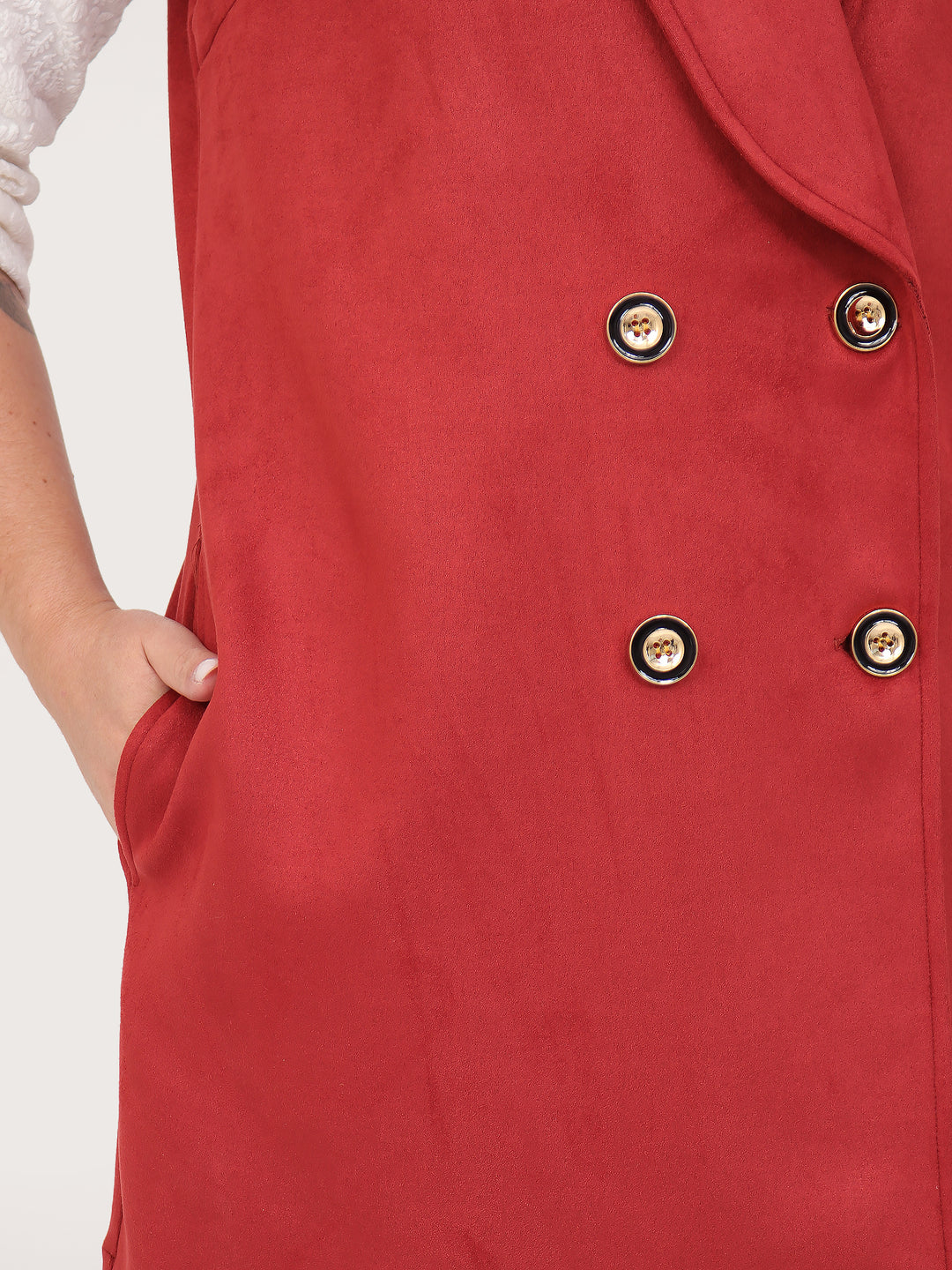 Chaleco largo, con botones al frente