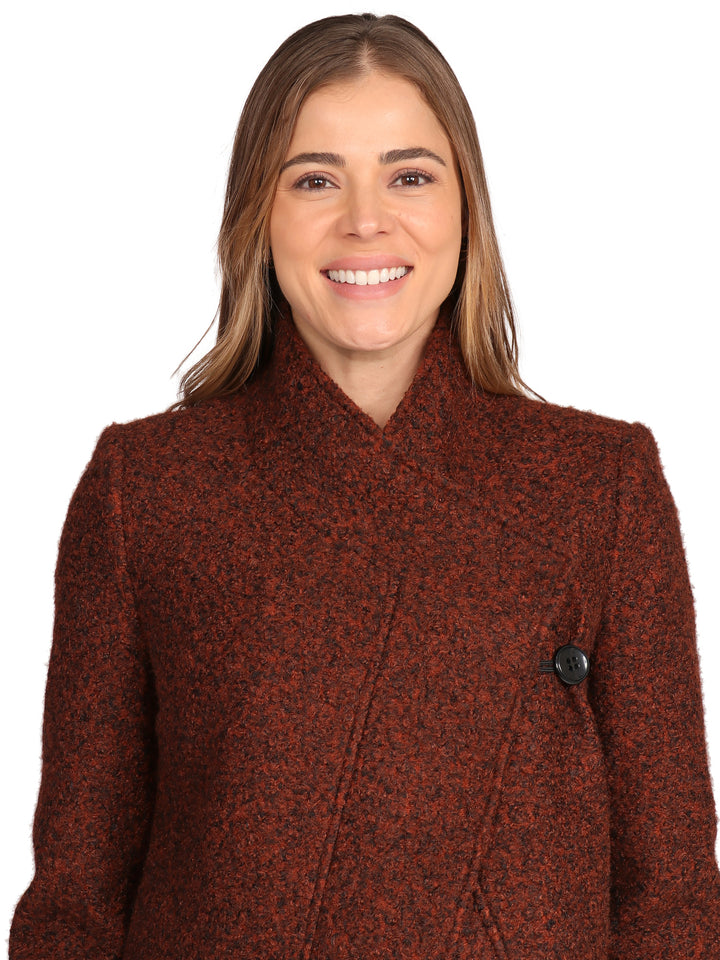 Abrigo Cruzado, Boton al frente
