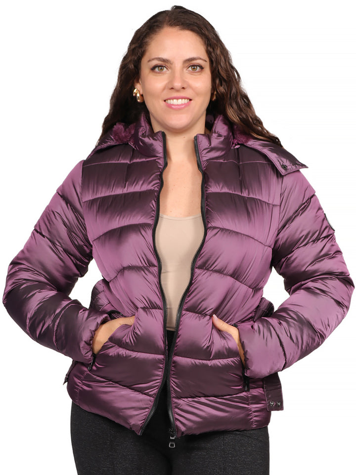 Chamarra PETITE Capitonada, con Gorra y Cinturon