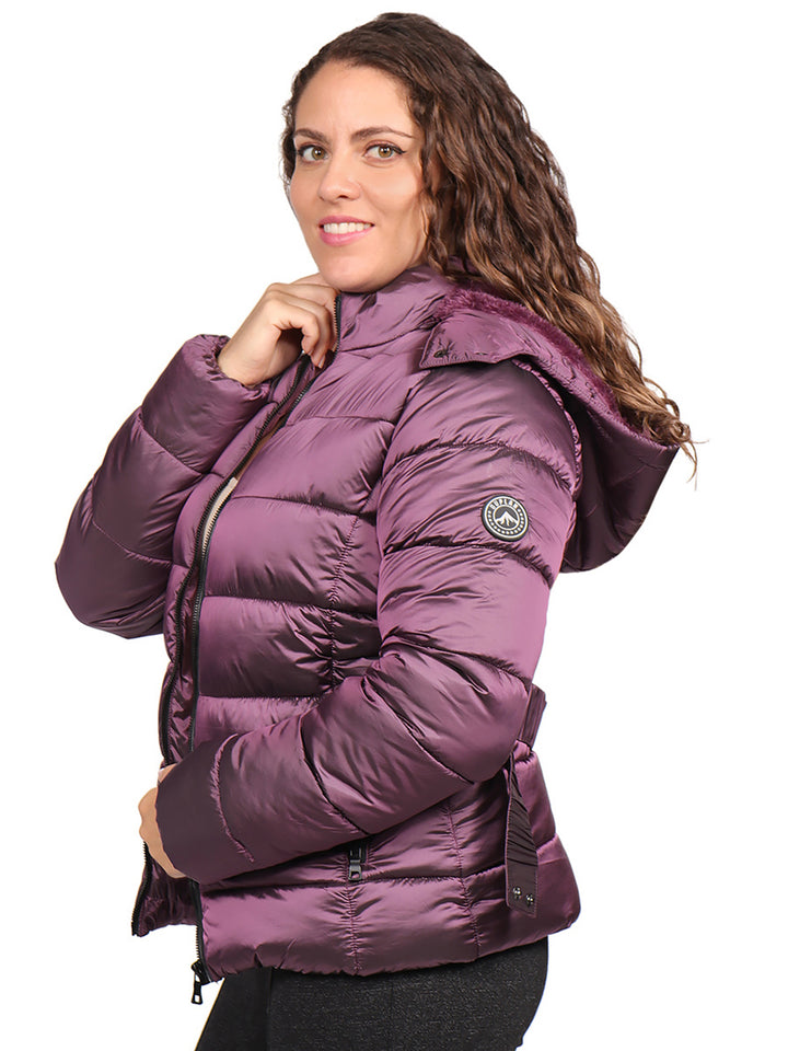 Chamarra PETITE Capitonada, con Gorra y Cinturon