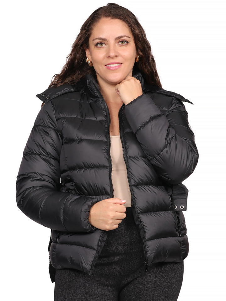 Chamarra PETITE Capitonada, con Gorra y Cinturon