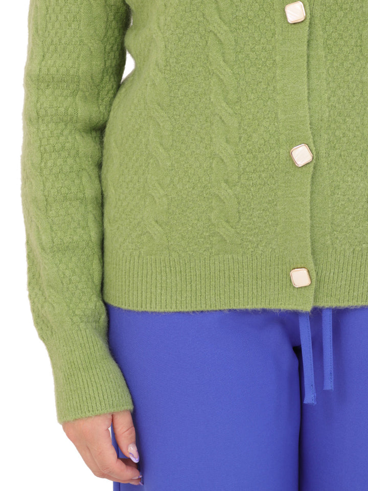 Suéter Cuello Redondo, Botones al Frente