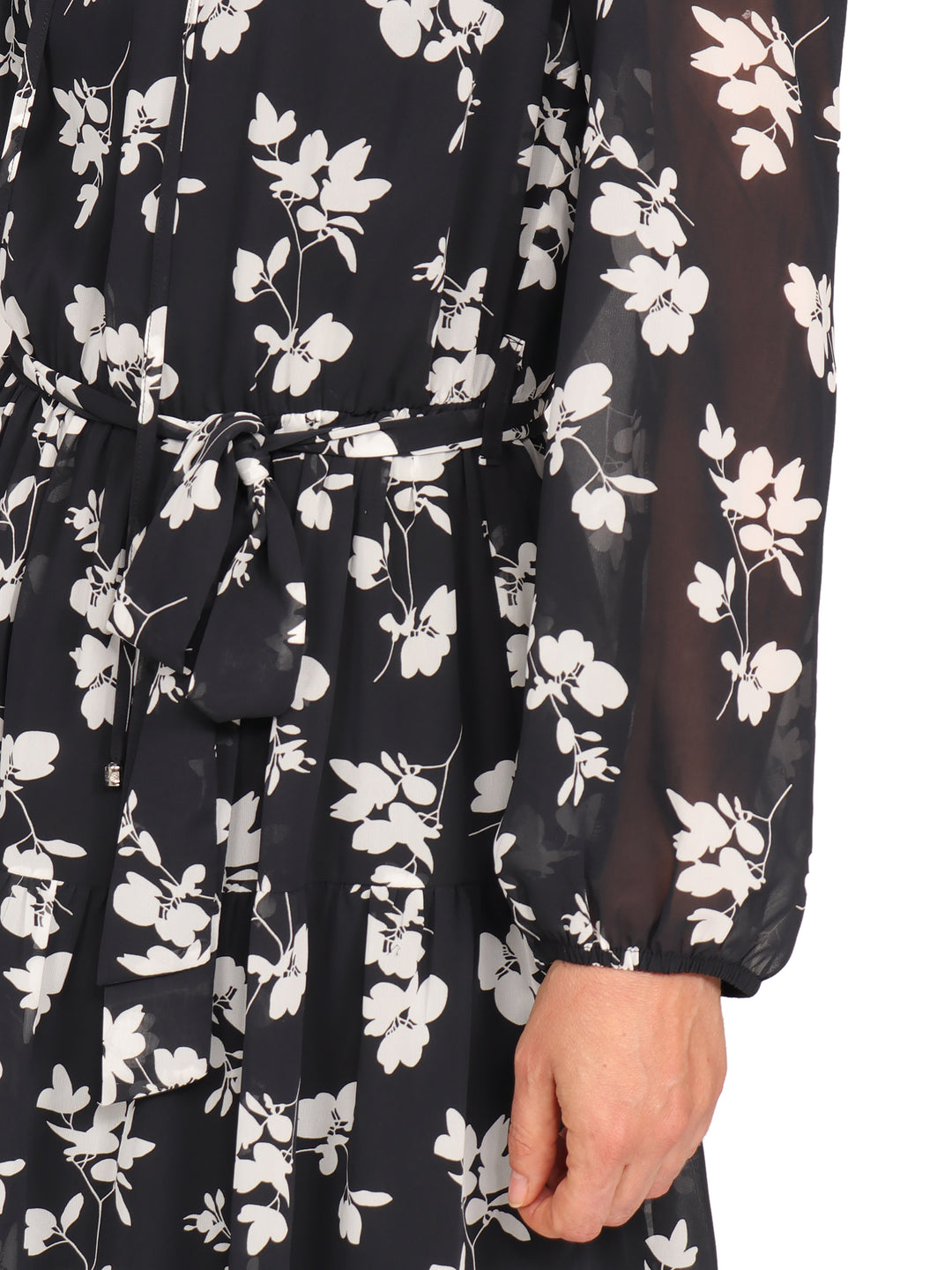Vestido  Cuello Redondo con Amarre,  Manga Larga, Amarre en la Cintura, Estampado