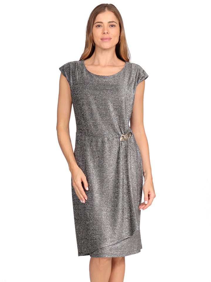 Vestido  Cuello Redondo,   Sin Manga, Recto, Estampado en Brillos, Aplicación en la Cintura