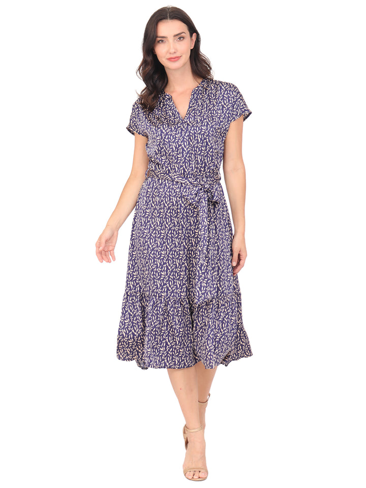 Vestido Cuello V, Manga Corta, con Amarre en la cintura, Estampado