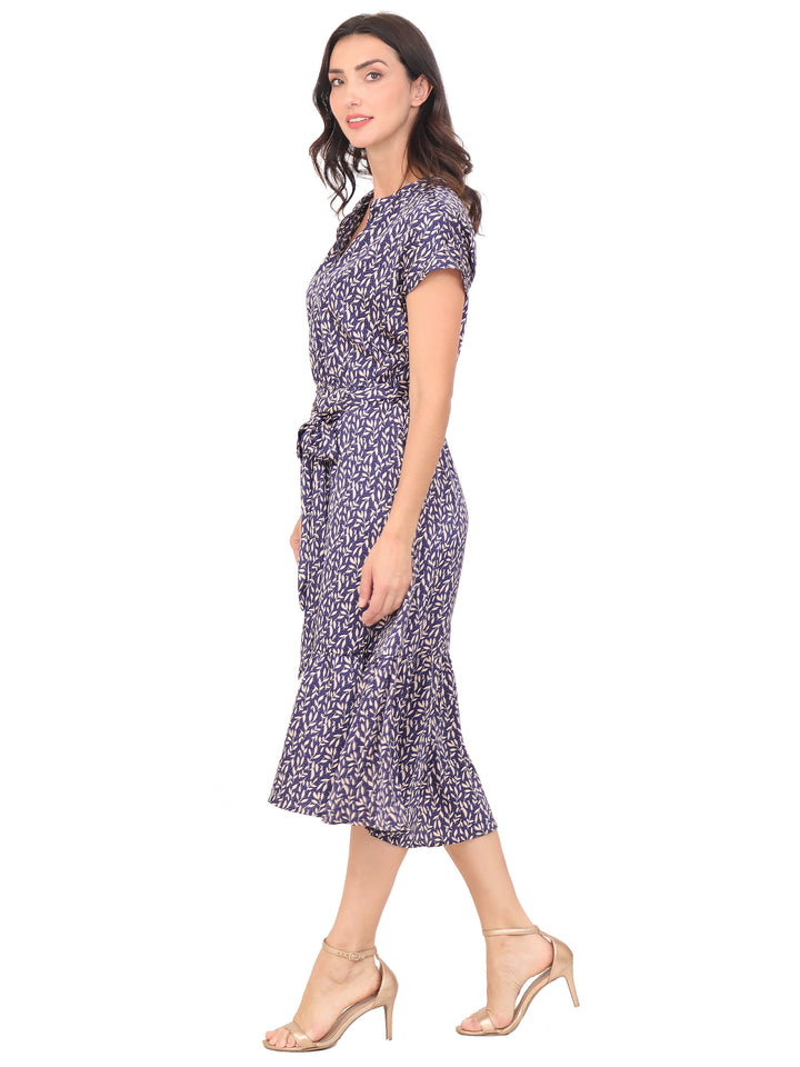 Vestido Cuello V, Manga Corta, con Amarre en la cintura, Estampado