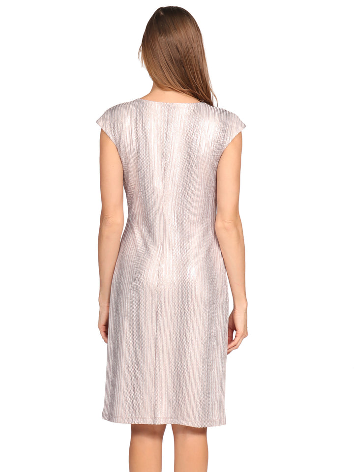 Vestido Cuello Redondo ,  Sin Manga, con aplicación