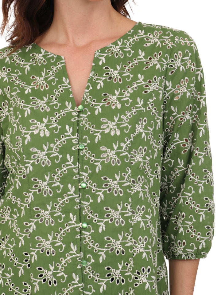 Blusa Cuello Redondo,Botones al frente, Manga Larga, Algódon Bordado