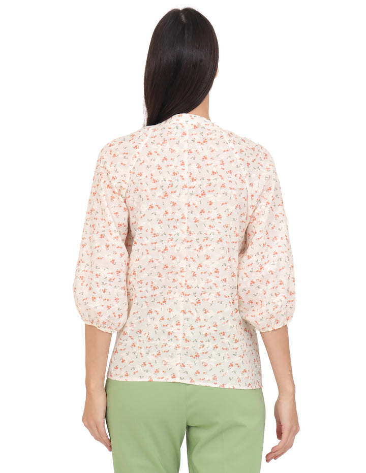 Blusa Cuello V, Manga 3/4, Bordado Floral