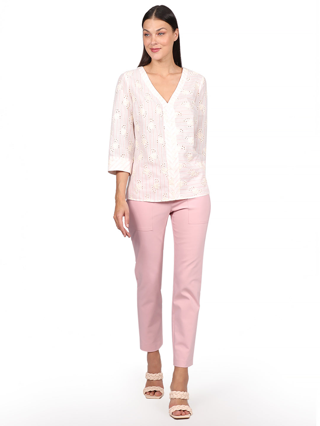 Blusa Cuello V, Manga 3/4, Bordada