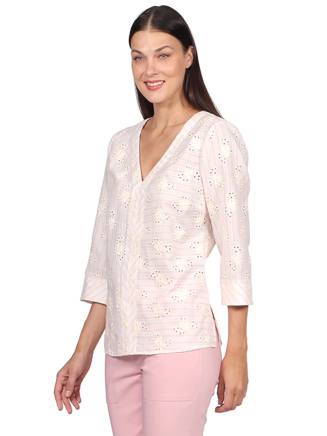 Blusa Cuello V, Manga 3/4, Bordada