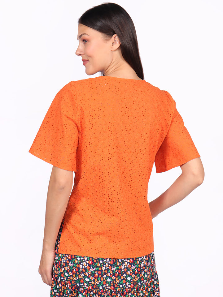 Blusa Cuello V, Manga Corta, Bordada