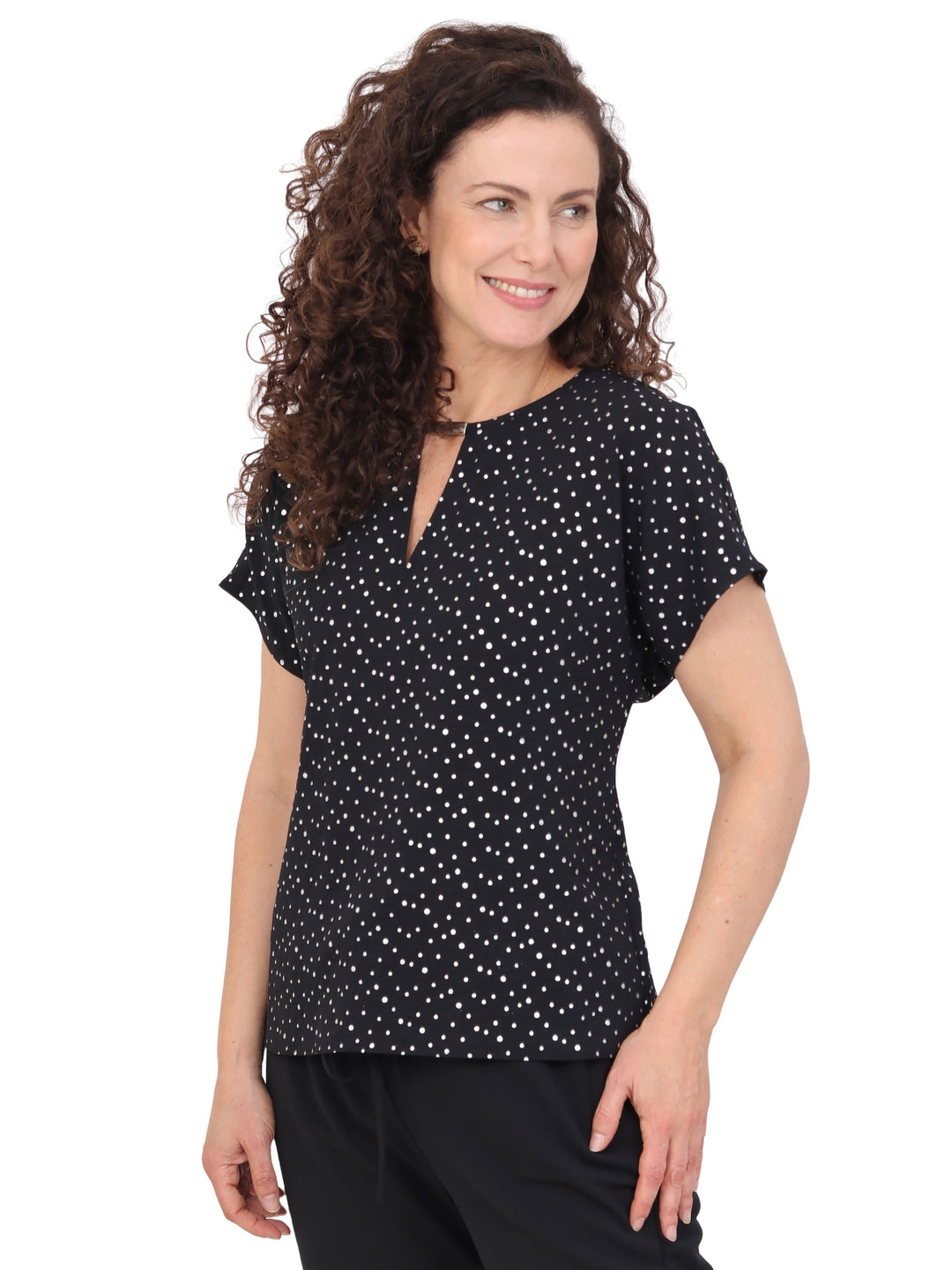Blusa Cuello Redondo con Aplicación, Manga Corta, Lunares