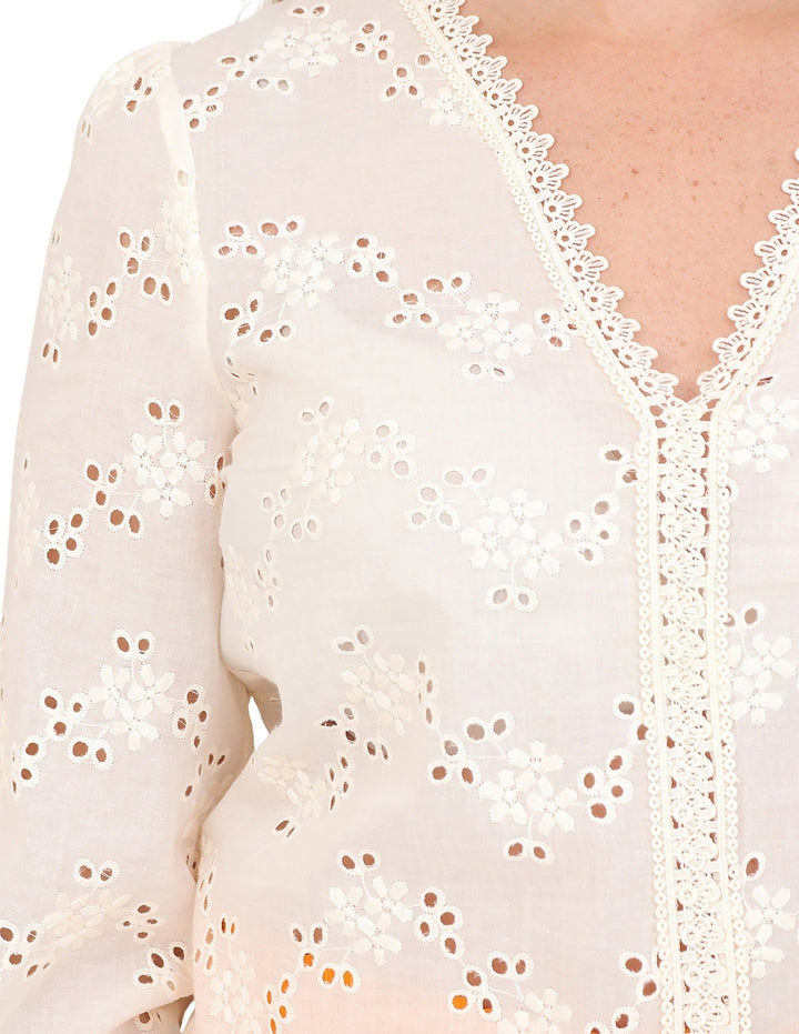 Blusa Cuello V, Manga 3/4 Algodón Bordado