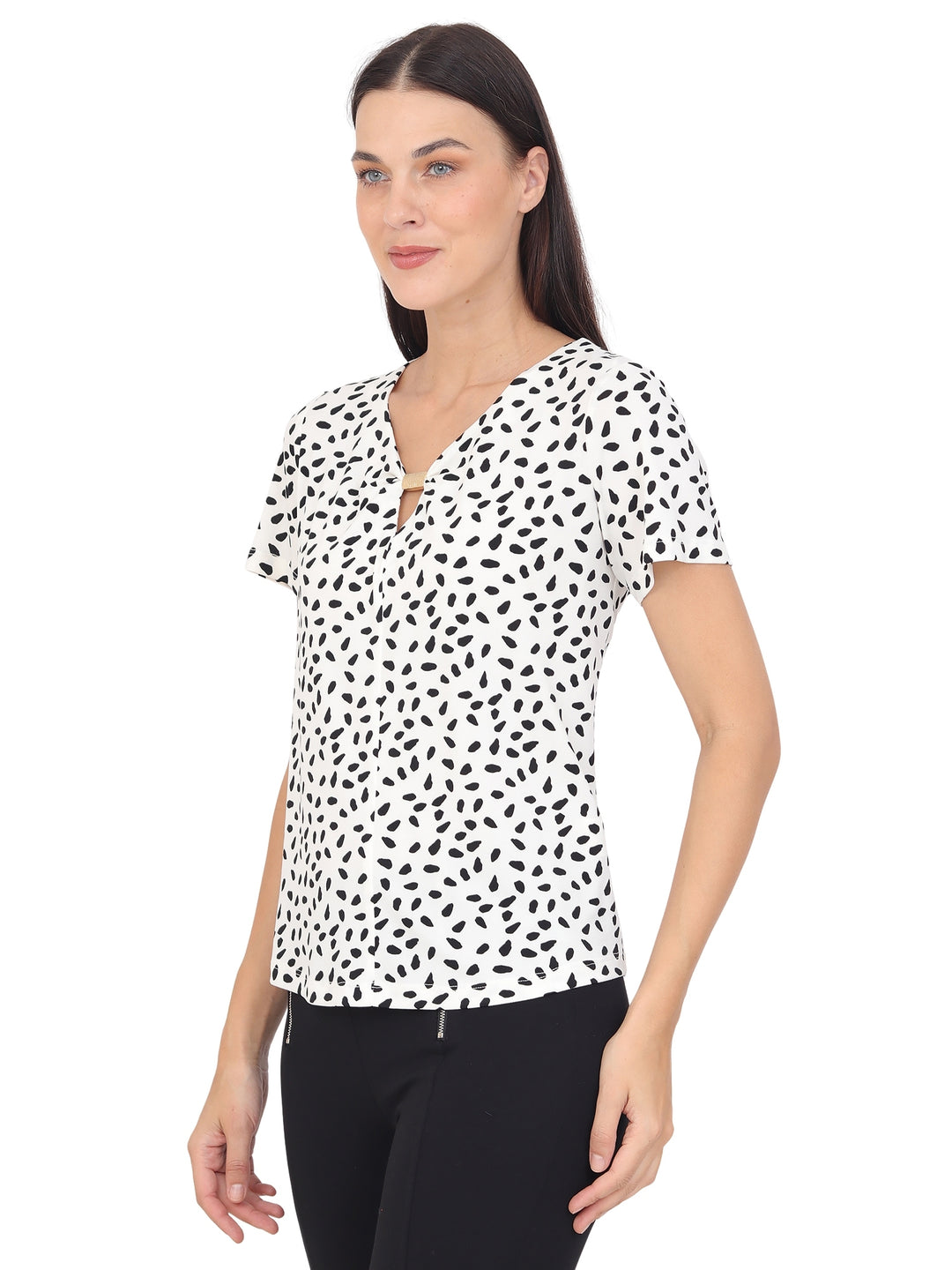 Blusa Cuello V con Aplicación, Manga Corta, Estampada