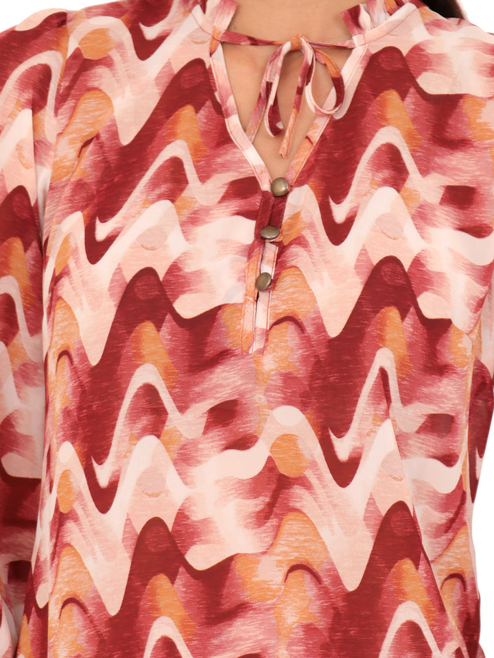 Blusa Cuello Redondo con Amarre,  Manga Larga, Estampada