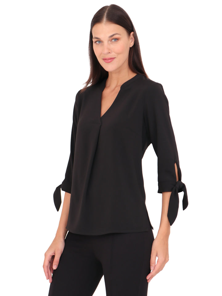 Blusa Cuello V,  Manga 3/4 Con Amarre, Lisa, Negra