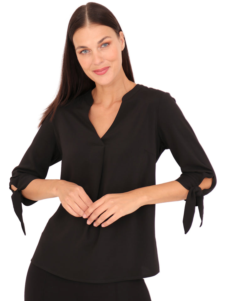 Blusa Cuello V,  Manga 3/4 Con Amarre, Lisa, Negra