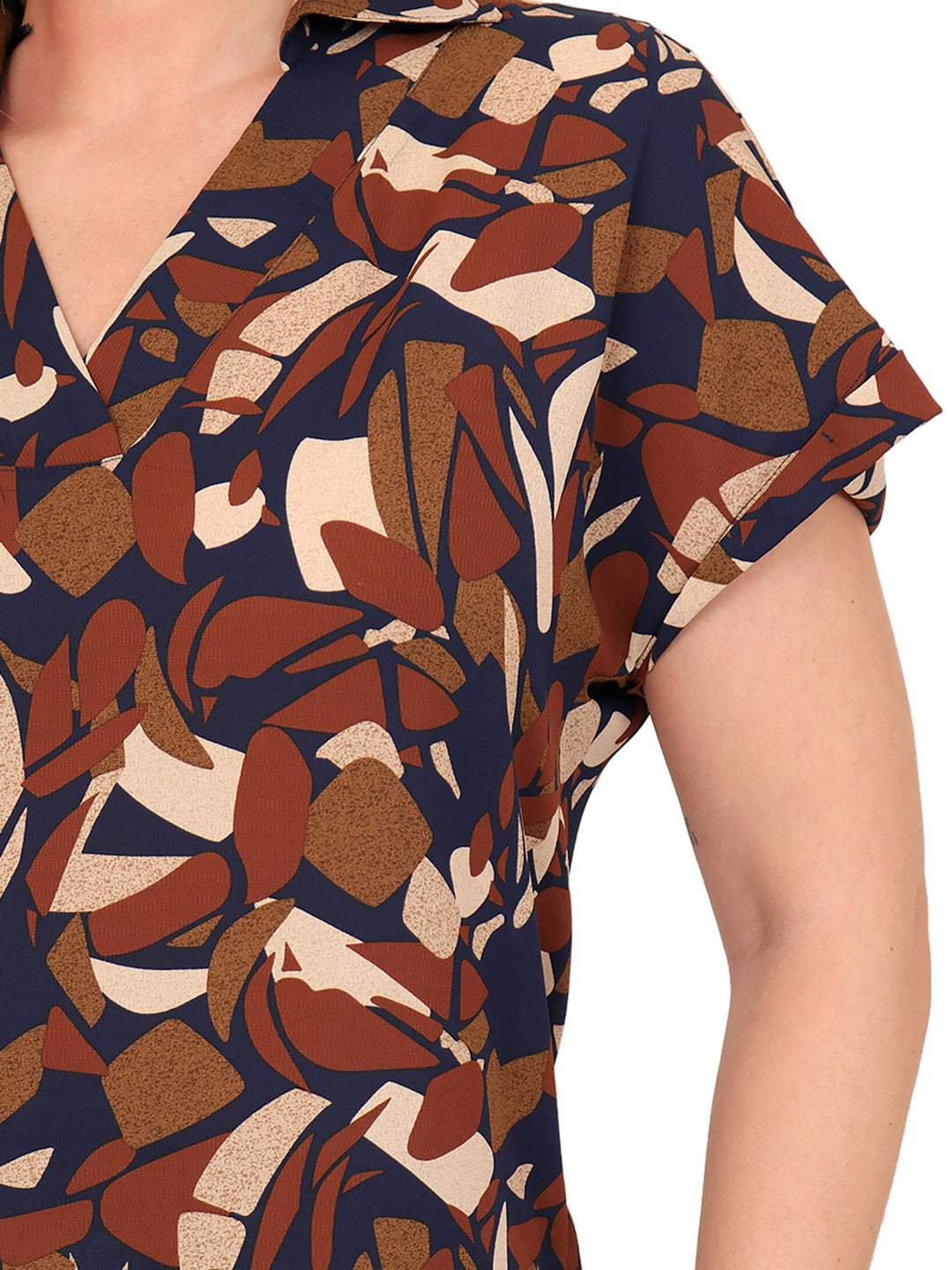 Blusa Cuello V, Manga Corta, Estampada