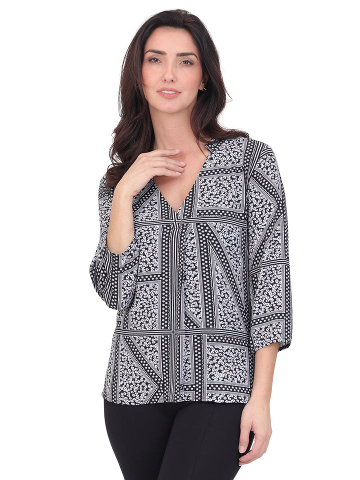 Blusa Cuello V, Manga 3/4, Estampada